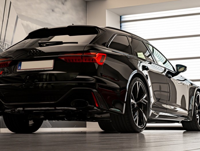 Audi RS6 noir